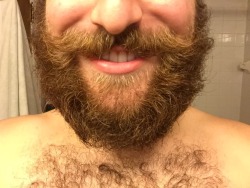 vanadriaanwilliams:i trimmed my beard: a