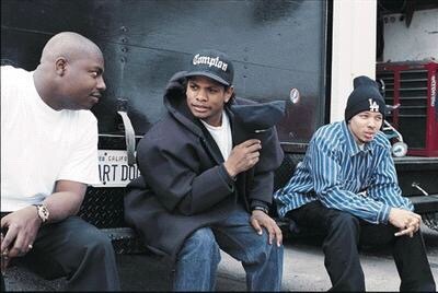 eazye-fanpage:  Eazy, Cold 187um and Dirty red