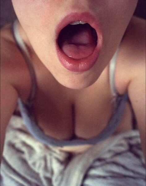 hottiepottie192: You know what to do to your slut ❤ Good girl
