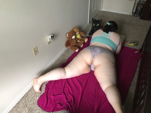 littleandblue: Tempting Daddy