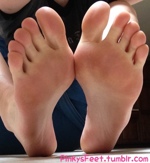 pinkysfeet:  Scrunch! 