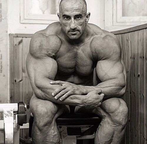 massivemusclestuds: Yoni Hanna from Israel1.72m 135kg  / 6'0" 260lbs