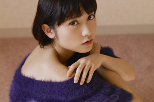 gravure-glamour:  Nashiko Momotsuki