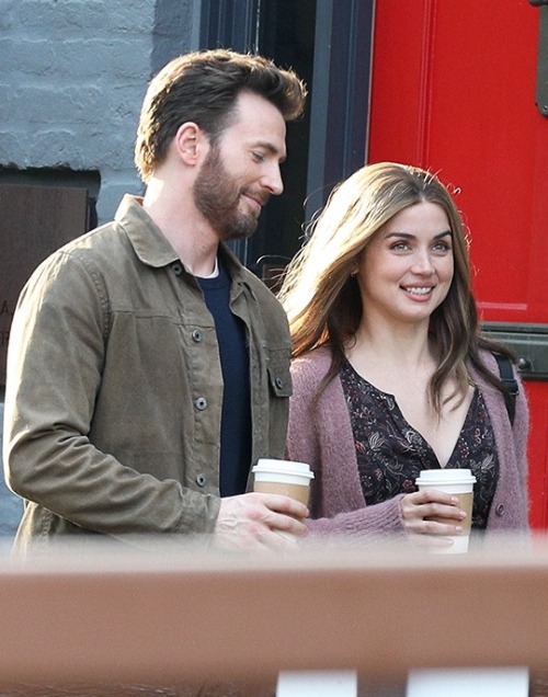 luvinchris:Chris Evans & Ana de Armas on the set of Ghosted