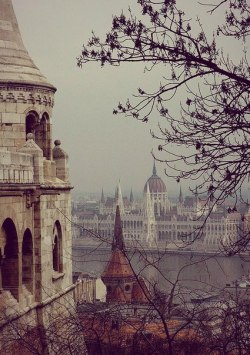 ghostlywatcher:  Budapest, Hungary. 