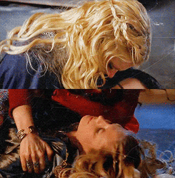 countdraculas:  Morgana and Morgause Parallels. ↳ 2x12 & 3x13. 