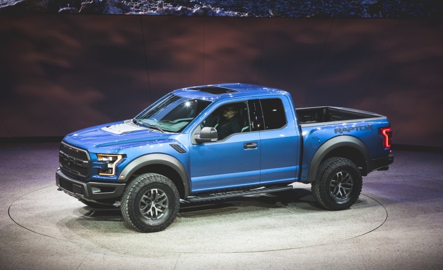 flicktitty:  Ok, i know alot of you have seen all the NEWS from the Detroit Autoshow