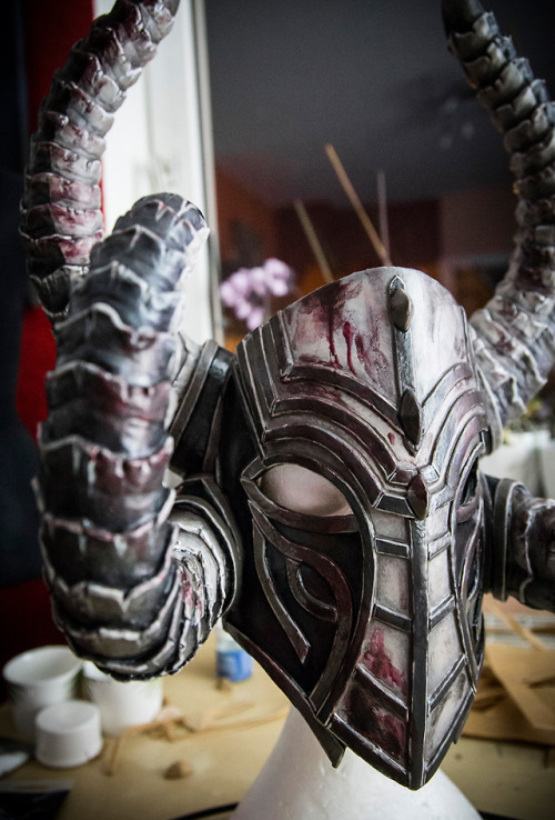 kamuicosplay:  NEW BOOK IS OUT! Learn to paint all the stuff for only 5$! http://kamuicosplay.storenvy.com/ 