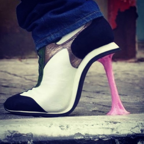 Sapato do designer Kobi Levi #qualquerbobagem #instaqualquerbobagem #shoes #instashoes #gum #heels #