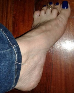 jfc223:  @anncarola24 #pies #pied #pieds #piedini #pés #pezinhos #pesfemininos #feet #foot #yogafeet #feetlovers #footporn #feetporn #fetiche #footmodel #feetmodel #footfetishnation #footfetish #flipflops #toes #soles #sandals #sandalias #myfetishforfeet2