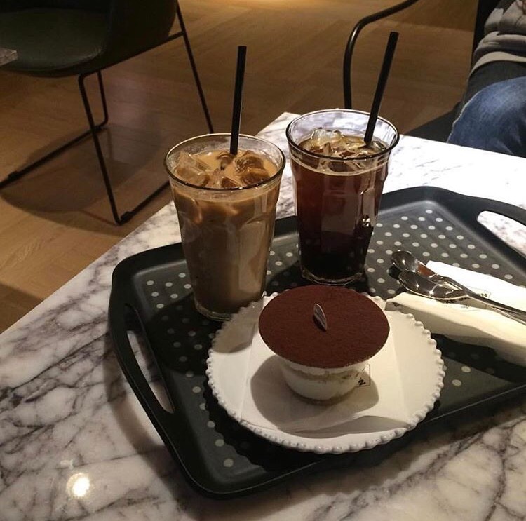 أحبك أولا