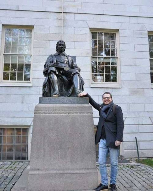 When I met Fake Mr. Harvard #america #northamerica #unitedstatesofamerica #usa #unitedstates #eastco