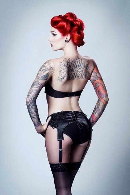 badbitch-empire:  Cervena Fox 