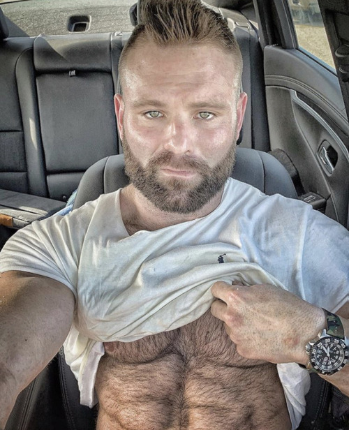 manlybeasts: topmonsterbody: Jon Marks Become a follower of Manly Beasts Reblog and follow my accoun