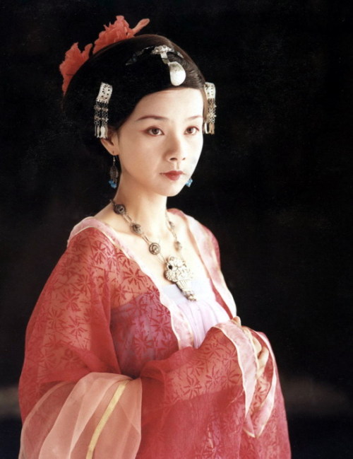 Pictures of old TV series, Poem of Daming Palace(大明宫词). It tells the legendary life of Princess Taip