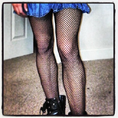 nolafeet:#saturday #fun ! #legs #fishnets #skirt #boots #footfetish #footfetishnation #picoftheday #