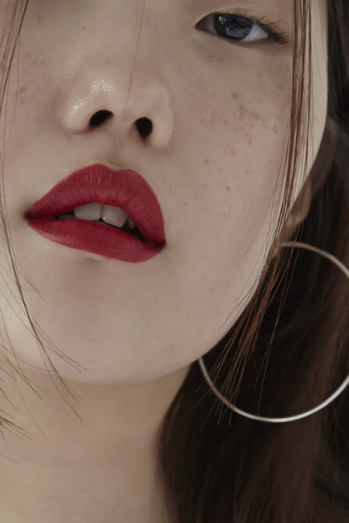koreanmodel:  Kim Min Jung by Gong Sang Ung for Self Me  er59
