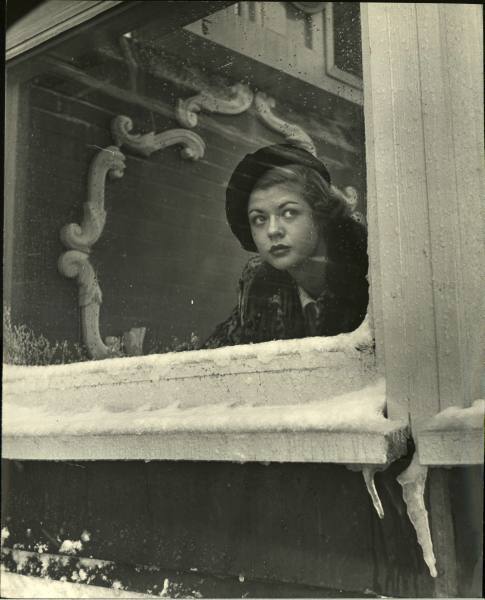 hauntedbystorytelling: Nina Leen :: Sunroof, Atlantic City, 1948 / more [+] by this photographer