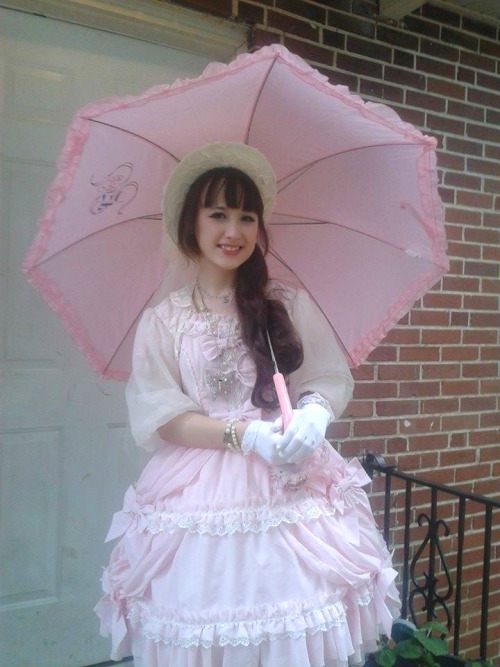 pinkcutenesswonderland:  8.17.14. Todays coord, I wanted something really lacy. Unfortunately, when I was getting ready and storm came through and I only had about 10 minutes to finish up accessorizing . The rain literally started pouring once we got