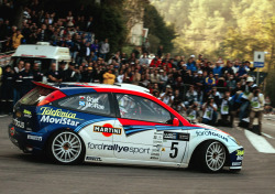 tougeknights:  therallyblog:  Colin McRae / Nicky Grist  I hope im not the only one that thinks this year of focus is awesome