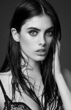 topmodelcentral:  Caroline Austin test shot~