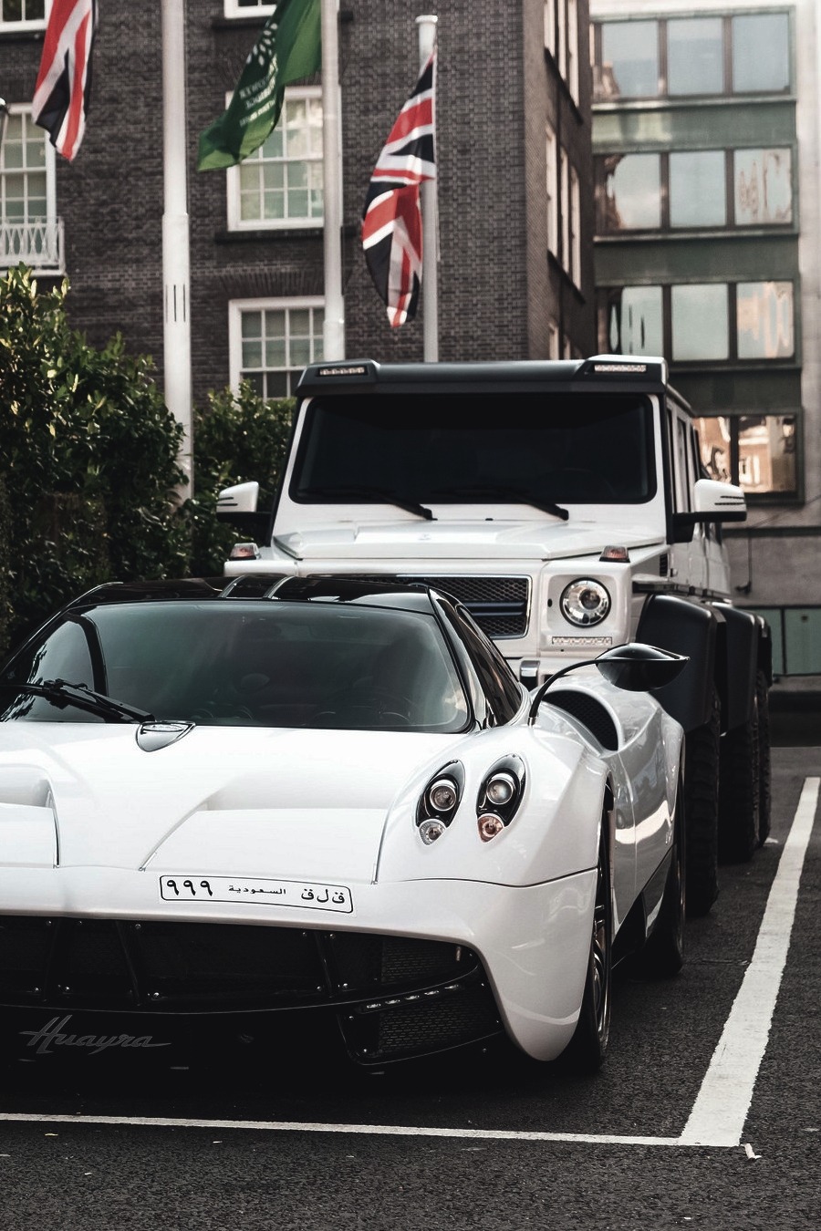 vistale:  Huayra | G63 | via 