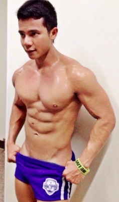 yumyumasianhunks:  yum yum Asian hunks. check out my blog