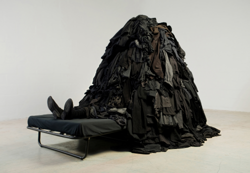 sculptores:  Guerra de la Paz (Alain Guerra and Neraldo de la Paz) - Mort, 2010 