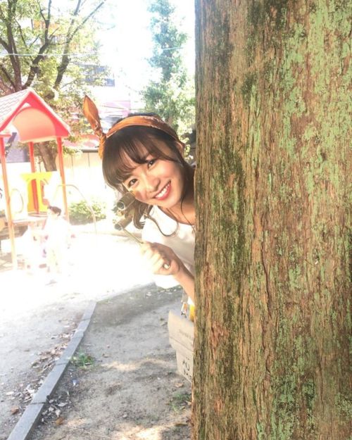 sakamichi-steps: 岡崎紗絵 on Instagram 2019.09.16 #ひょっこり #猪又進と8人の喪女