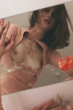 mirrormaskcamera:   ‘Blush’ no.7 of 10 photographs.   ph: Anoka Nukenin, model: Anastasia Gorshenina.  # mirror 