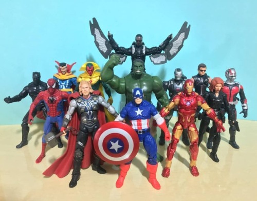 Que venha Thanos! . #Marvel #Collection #ActionFigures #Avengers #Vingadores #MarvelUniverse #Action