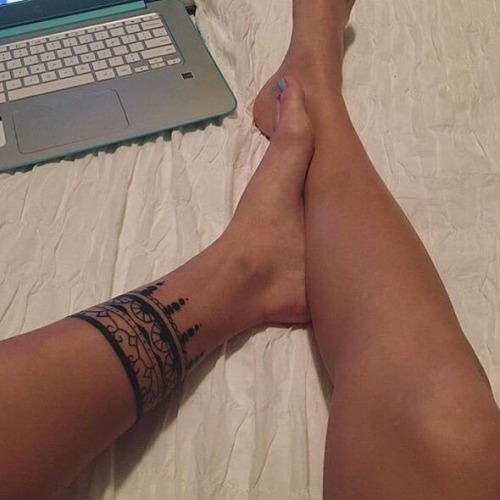 leg tattoo