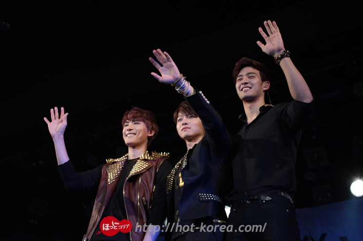 fyrpdownnout:  Royal Pirates First Japanese Showcase 14.03.31 © hot-korea 