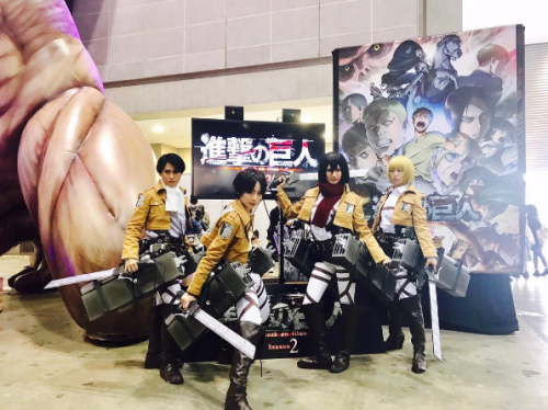 A look at the Shingeki no Kyojin displays adult photos