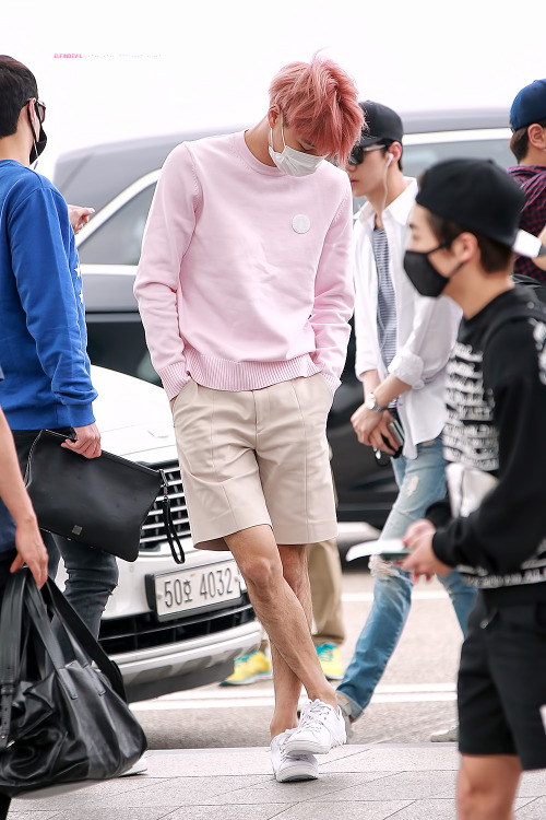 dailyexo:Kai - 150611 Incheon Airport, departing for Taipei Credit: Elfindevil. (인천공항 출국)
