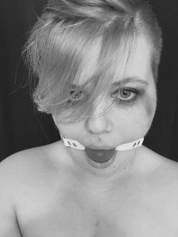 onlyevertemperary:  Ball gag 💜💜💜💜