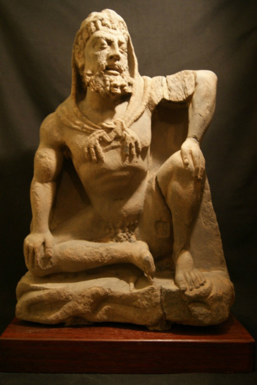 leradr:This evocative Gandharan statue, is likely of Vajrapani in the guise of Herakles. Vajrapani w