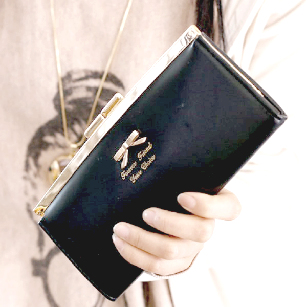 bow design clutch wallet from rosewholesale ♥