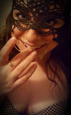 jasminediamond69:  Exotic party mask! 