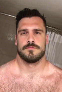 jrodrig8:  beefydude:  kikbear3:    Woof   I’m in ❤️😍❤️😍❤️😍