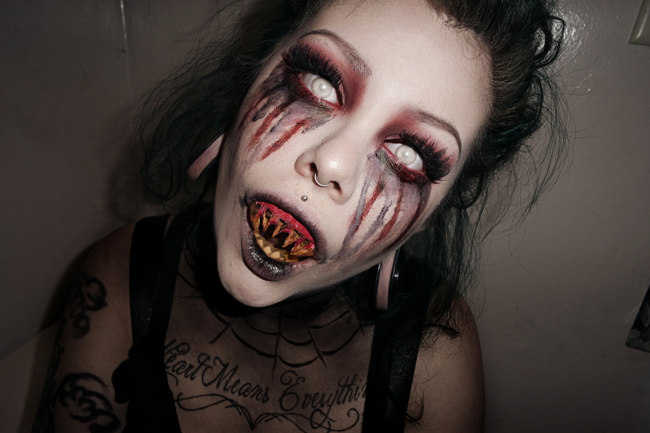 wiitchbiitch:    Day 18 of ‪#‎31daysofhalloween‬Today I did a.. more on the