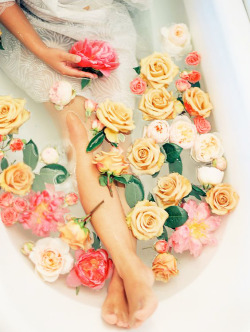 inkxlenses:Coral and Yellow Floral Bath | by lucymunozphotography