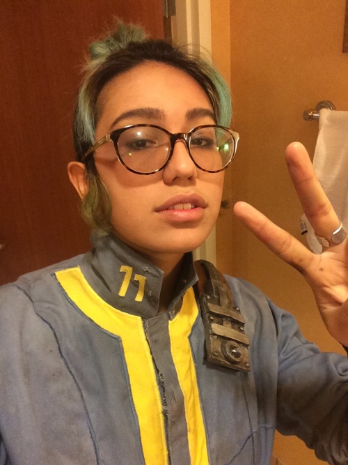 Don’t have a whole lot of pictures of me in the suit but yeah :0000Vault 11 Jumpsuit- 2015 L