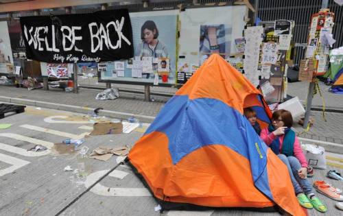 redrubied:  micdotcom:  Inspiring photos show the Hong Kong protesters’ parting gift to the government   Honk Kong’s democracy protests are over — for now.  Hong Kong police arrested pro-democracy activists and cleared out most of the protest