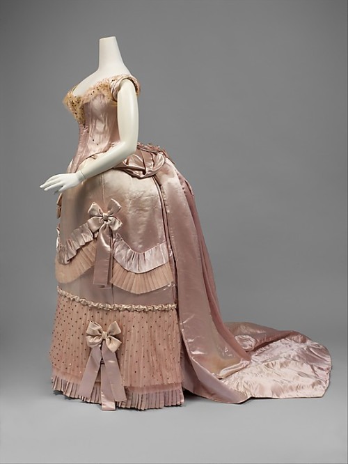 Court Presentation Gown by Charles Frederick WorthFrance, 1888Met MuseumNote the change of bodice be