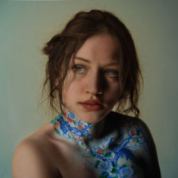 blazepress:  Stunning Hyper Realistic Paintings of Women by Marco Grassi