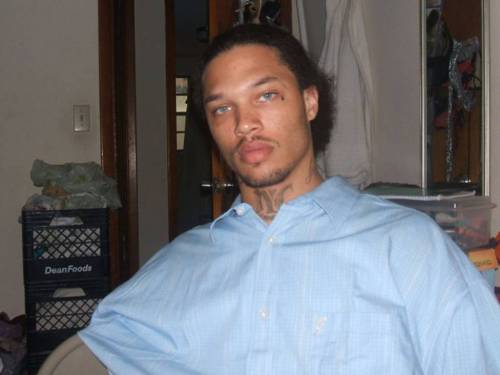 dudesandtoons:  lamarworld:  Jeremy Meeks (Guy who got famous for his good looking mugshot) big dick.  Definitely different dudes.