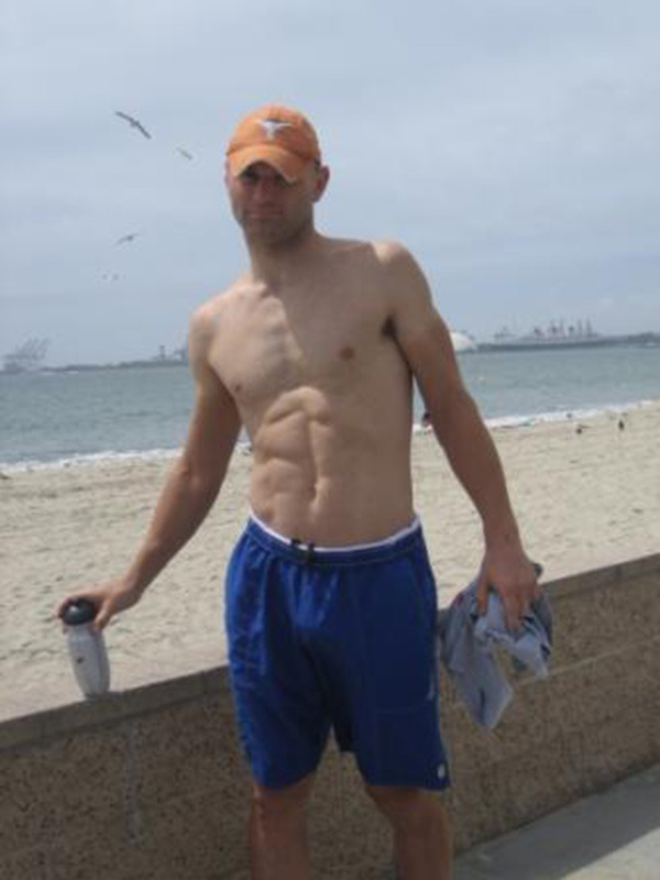 nexttoshit:  thecircumcisedmaleobsession:  36 year old straight Army guy from Austin,