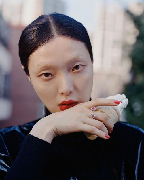 modelsof-color:Sung Hee Kim by Cecy Young for Elle Mexico Magazine , September 2021