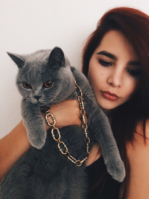 xthecoldfrontx:    instagram - juliacoldfronthttp://juliacoldfront.com/